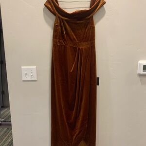 Lulu’s Elegant Orange Velvet Maxi Dress